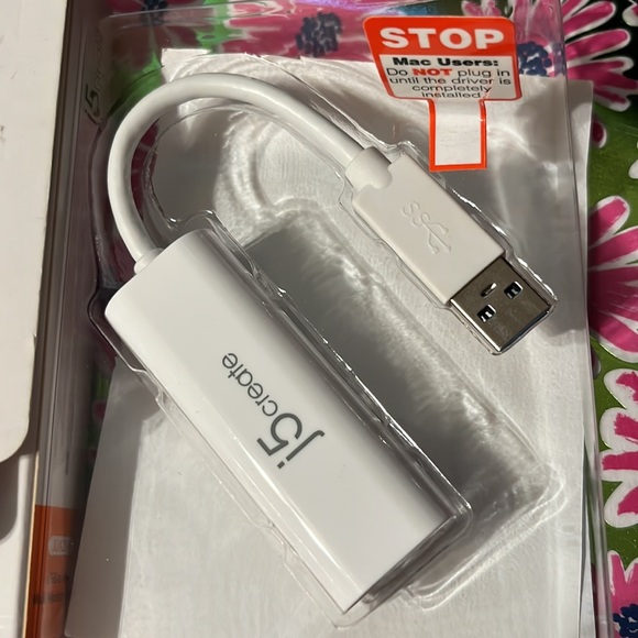 NEW j5create USB to VGA Multi-Monitor Adapter JUA214 Windows Mac OS - Picture 2 of 4